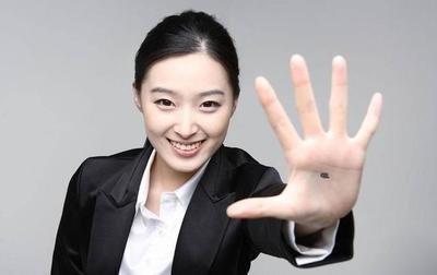 “掌心痣”解读运势 手掌心长痣好不好