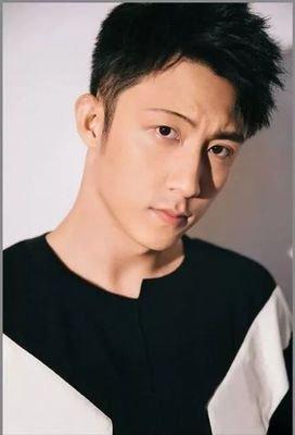 一字眉的男人性格和命运怎么样 男人有一字眉说明什么