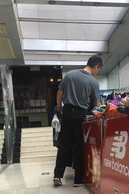82年生的人如何在蛇年中保持工作状态稳定
