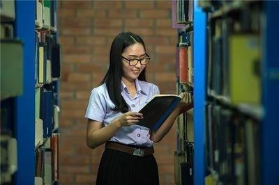 做梦梦见同学跟我表白后,我们成为恋人