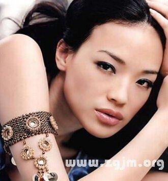 做梦梦见嘴唇极薄的女人是什么意思