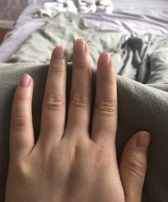 做梦梦见女人的手变得坚硬是什么意思