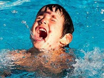做梦梦见小孩溺水时被别人救了是什么意思