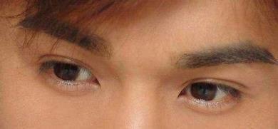 分析眉毛散乱的男人的面相 男人眉毛散乱说明什么
