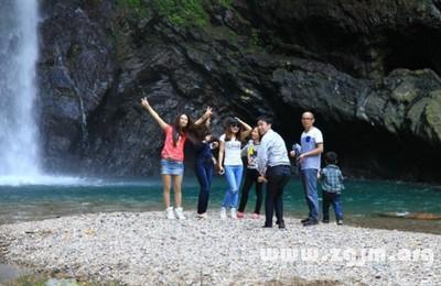 做梦梦见自己和敌人在山谷欢聚是什么意思