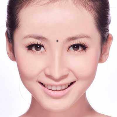 印堂饱满的女人面相是哪一种 女人印堂饱满到底好不好