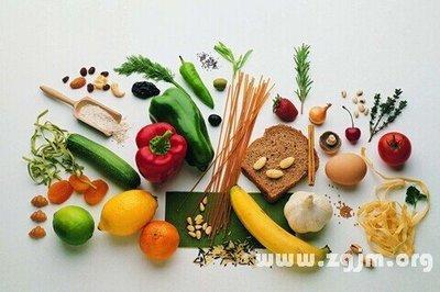 做梦梦见食品室中食物丰富是什么意思