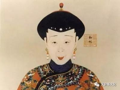 女人八字眉的面相解析 女人有八字眉是什么意思