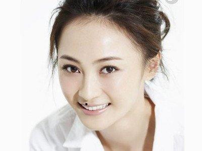 女人嘴唇上痣相图解 嘴唇上长痣的女人命运怎样