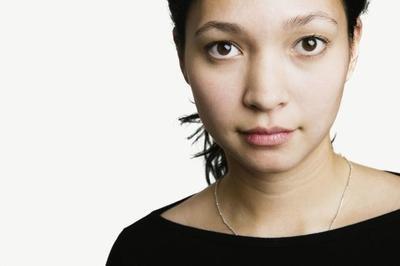 女人小气自私面相分析 眼中就只有钱很小气