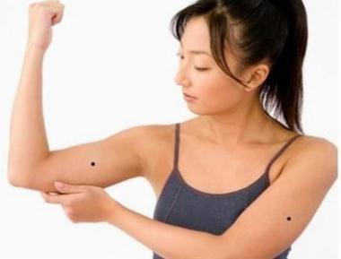女人少见的极富贵痣 什么地方长痣的女人富贵一生