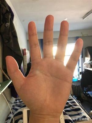 女人手小代表什么 女人的手小好不好