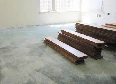 地板高低不平有办法修补吗 地板高低不平如何修补