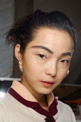 女人眉毛看运势象征财运佳 财运好的女人眉毛啥样