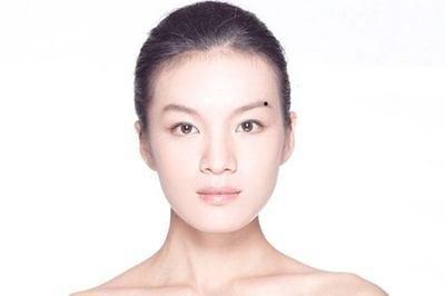 女人脸上这三处有痣是富贵痣 女人的富贵痣在哪里