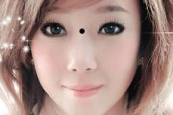 女人身上的桃花痣长在哪里 桃花痣在哪些地方