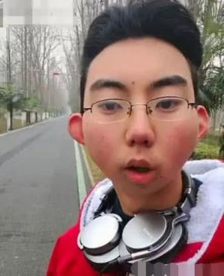 大耳朵的男人面相好吗 男人耳朵大是什么意思