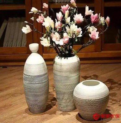 家中墙角内摆放花瓶是好是坏看风水因素