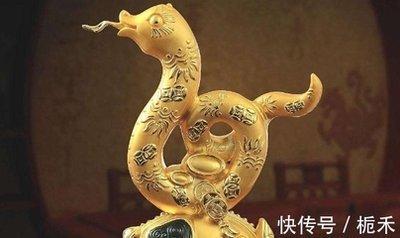属蛇今年如何转运 2025年生肖蛇转运带什么