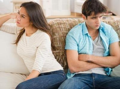 什么八字的人婚姻容易破裂 婚姻出现第三者