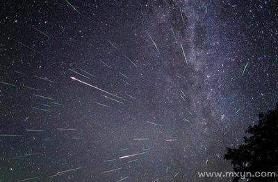 做梦梦见流星雨,和女孩一起看流星雨