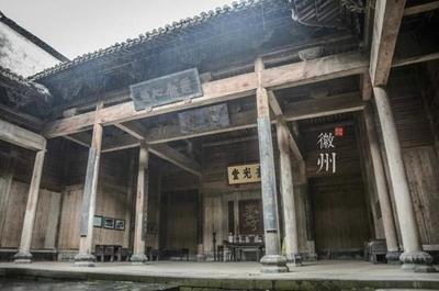 做梦梦见广场非常宏伟宽阔是什么意思