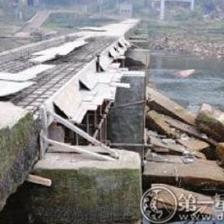 梦见桥断了(梦见桥断了别人掉下去了是啥意思)