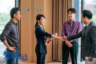 梦见看电视很感人并想到同学身世惨