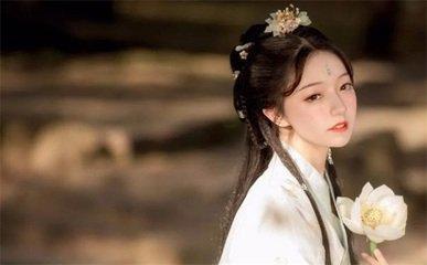 最有魅力女人八字 浑身散发魅力的女人