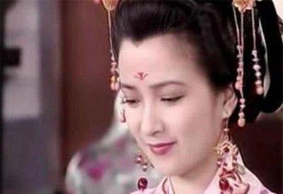 狡猾城府的女人面相 最毒妇人心面相