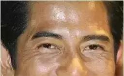 男人有鱼尾纹命不好吗 男人长鱼尾纹代表着什么