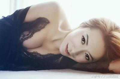 男人想睡的星座女 什么星座女男人拜倒裙下