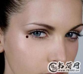 眼角眼尾有痣的女人性格好吗 女人眼尾长痣是什么意思