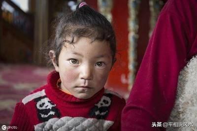 眉心有痣的人财运是如何发展的呢 眉心有痣好吗