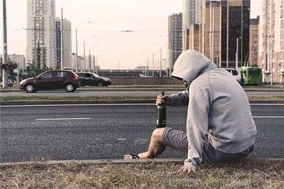 解读梦中喝酒的含义 注意梦境的内容变化