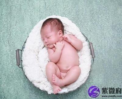襁褓是多少岁看其2025年运势要注意的重点