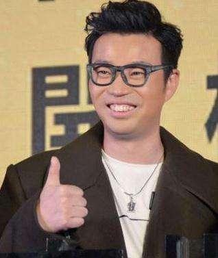 解析三种心眼狭小的人面相特征斤斤计较