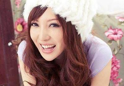 跟潮流的女生肖 很时尚潮流的生肖女