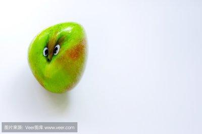 金鱼眼的人性格怎么样 详细分析长金鱼眼的人性格