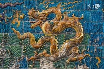 蛇年出生的人如何改善在2025年中的个人财运