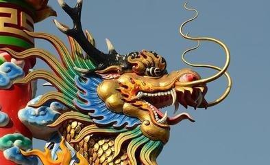 蛇年出生的人在2025下半年中整体运势如何