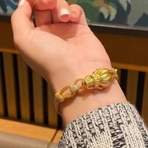 蛇年本命年女性幸运色 属虎女性幸运色