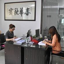 办公桌的位置与风水有关系位置不佳对事业不利！